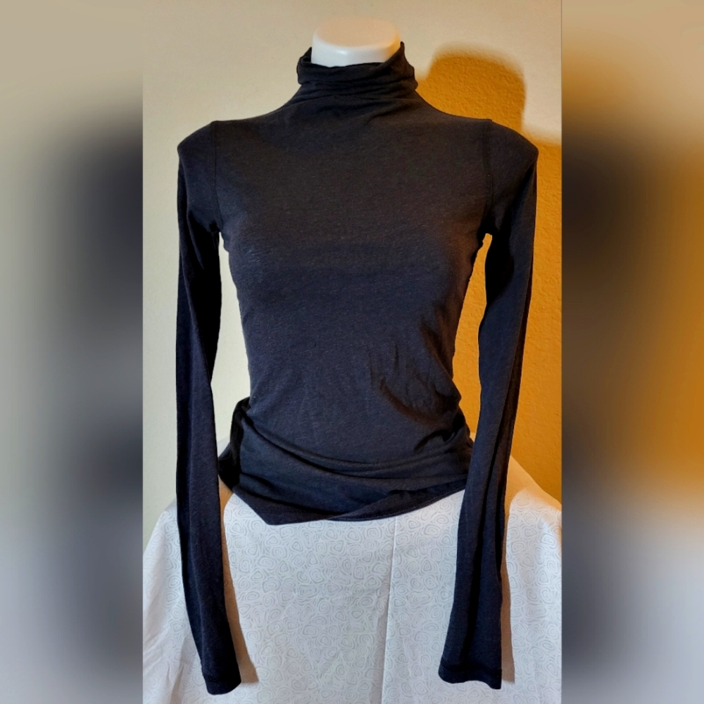 Long sleeve turtle neck